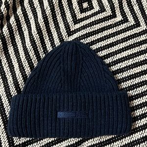 American Eagle women/ men winter beanie very good condition